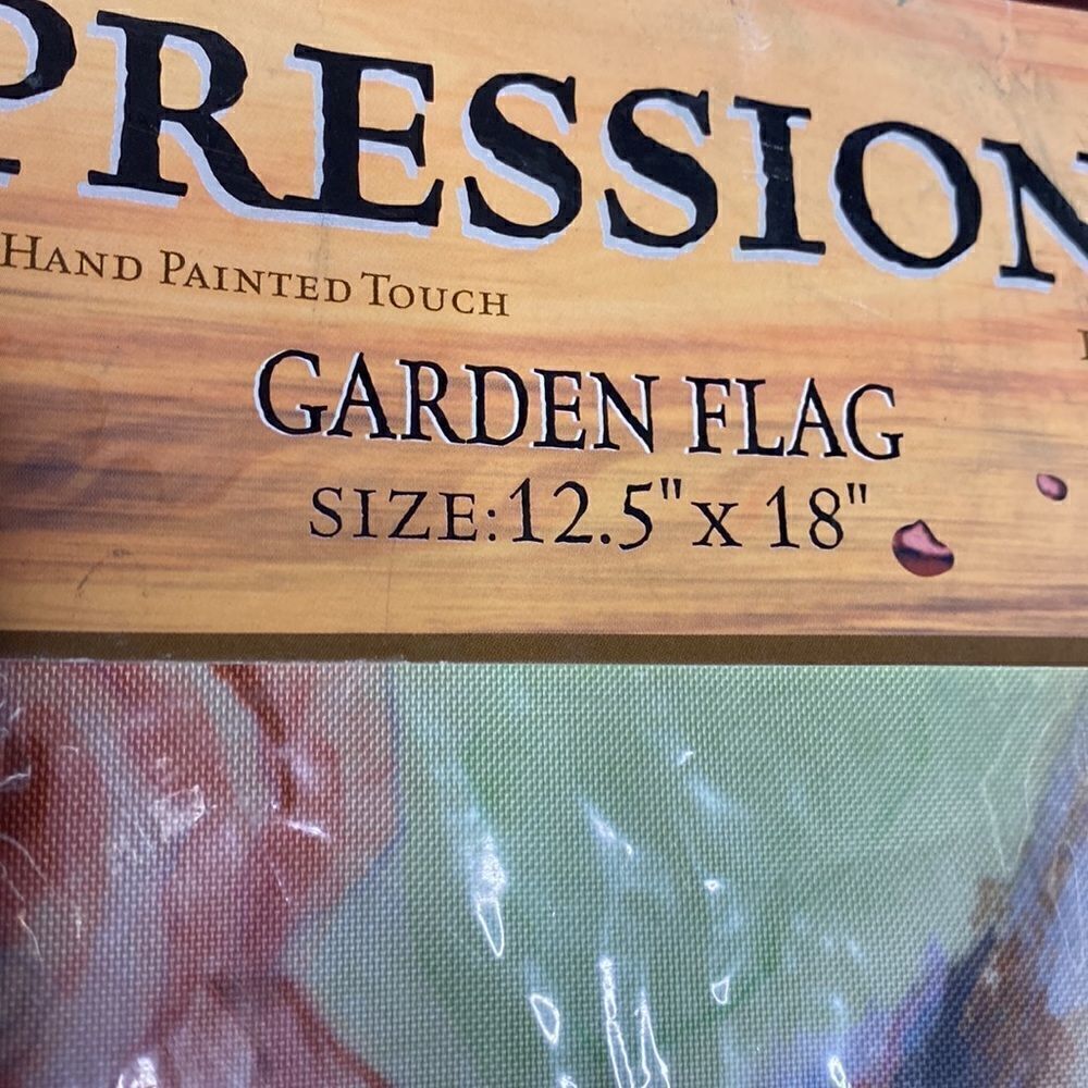 Garden Flags - Set of 3 - Picture 3 of 8